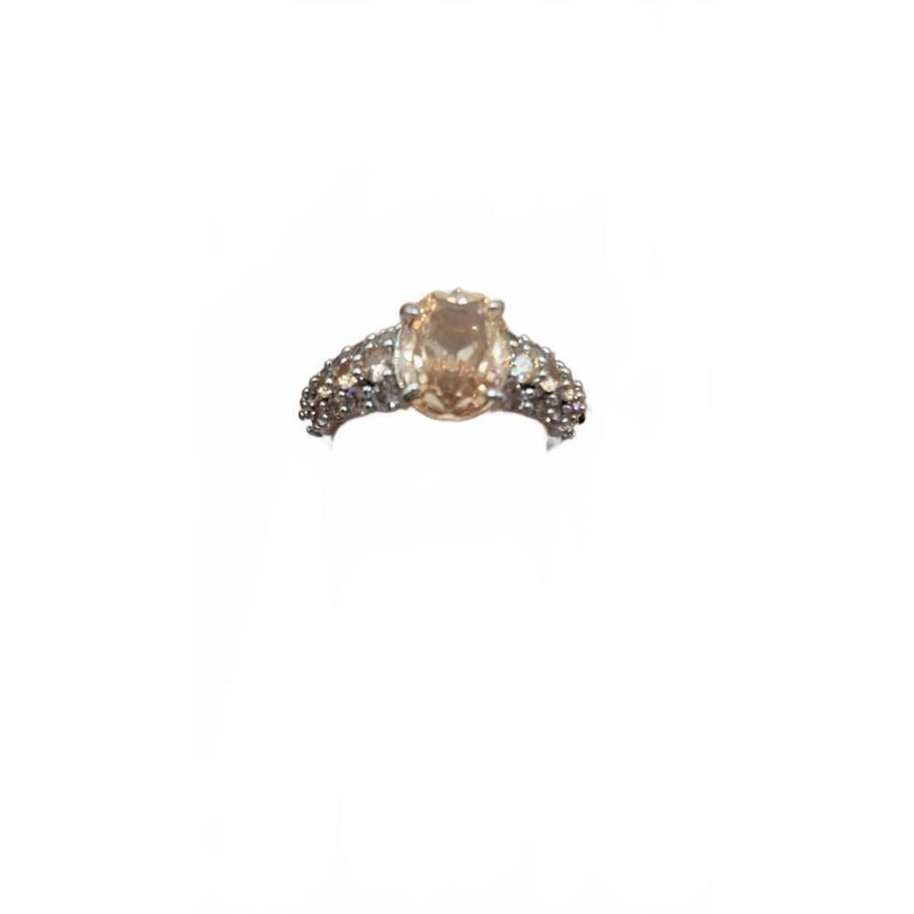 Elegant Oval-Cut Gemstone Ring with Rhinestone Accents Size 7 - Picture 3 of 9